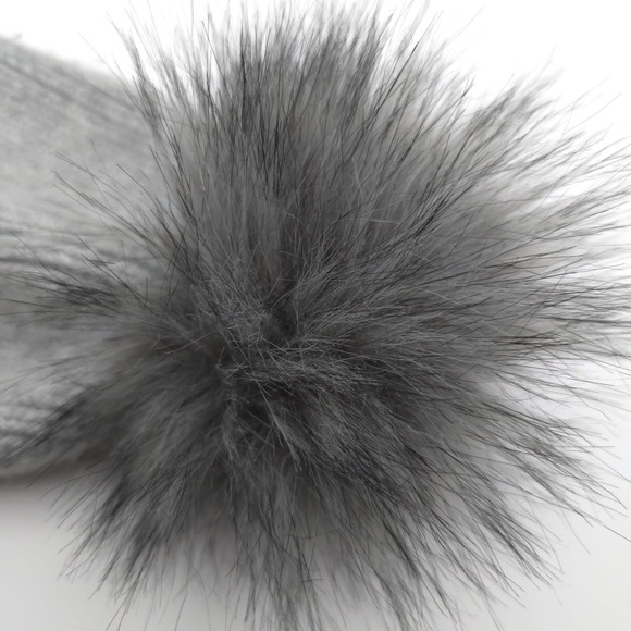 Norla Canada WOOL ALPACA Blend Women's LightGray Knit POM Beanie Luxury Handmade - Picture 6 of 6